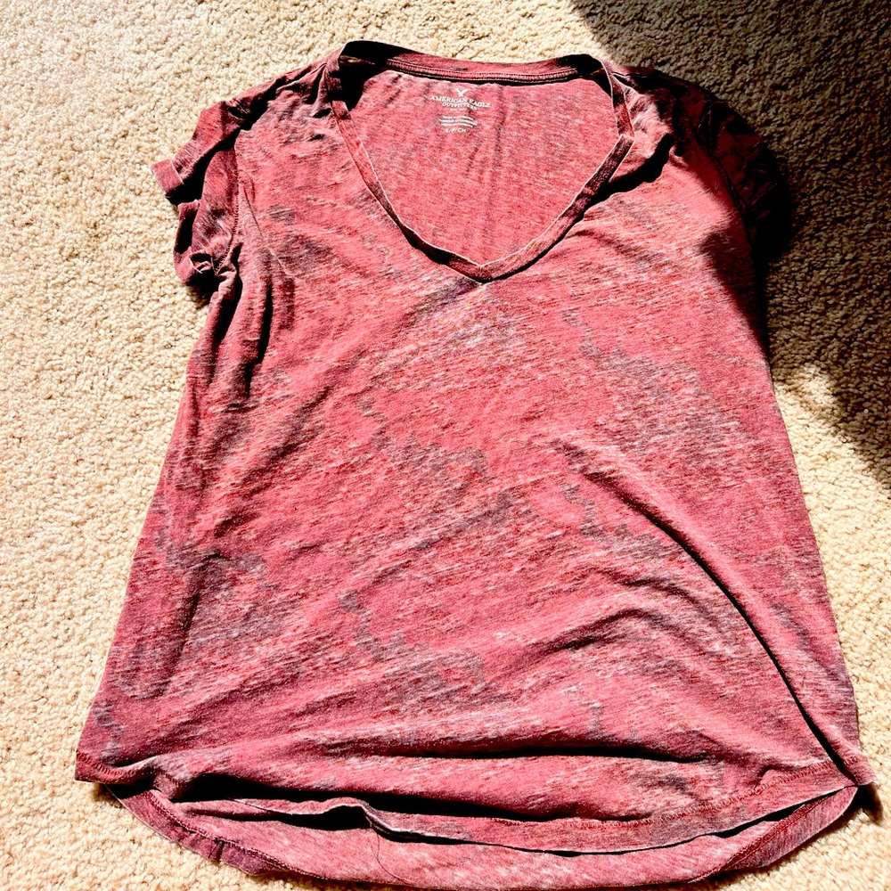 American Eagle V-Neck